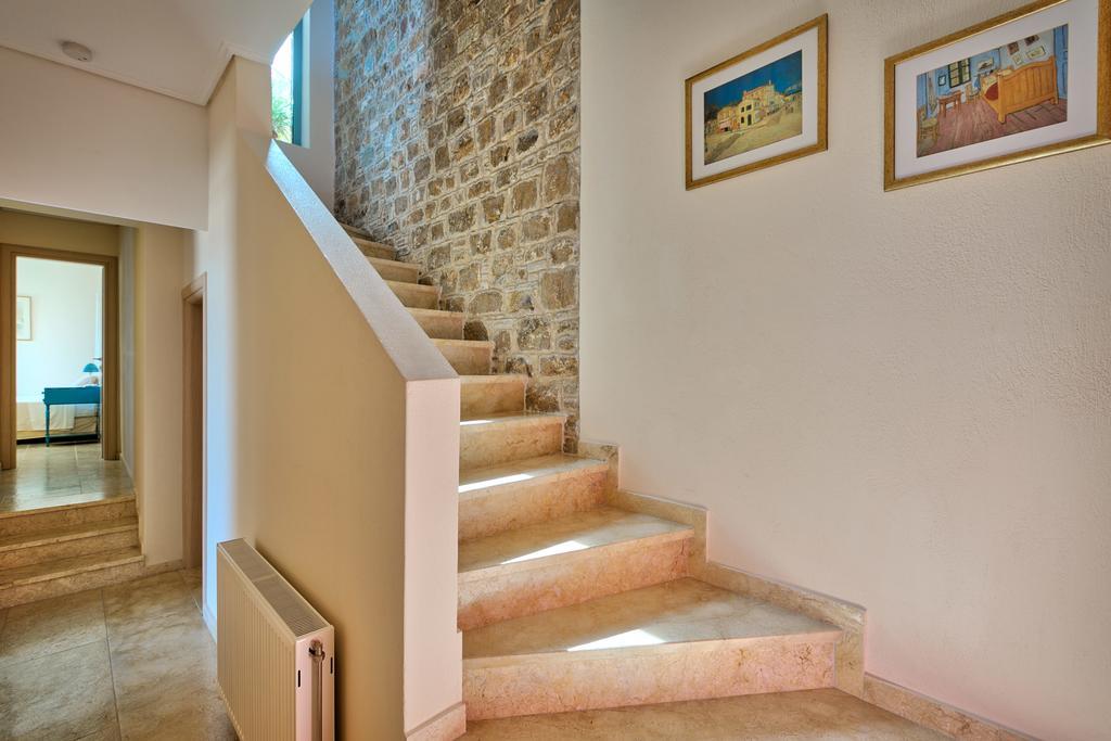 Olivia'S Villas Of Luxury Kalivia  Exterior photo